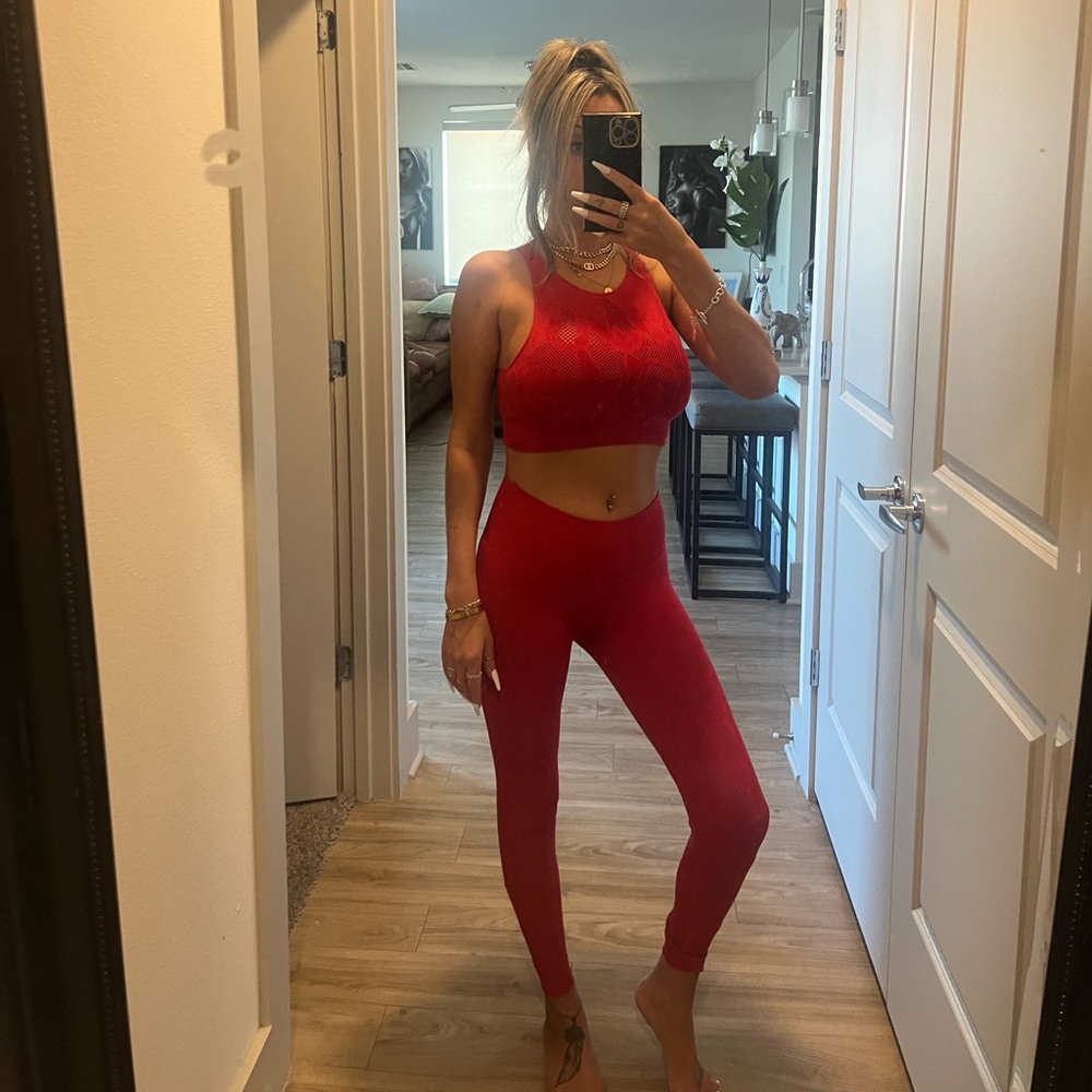 Fabletics active wear /red/xs